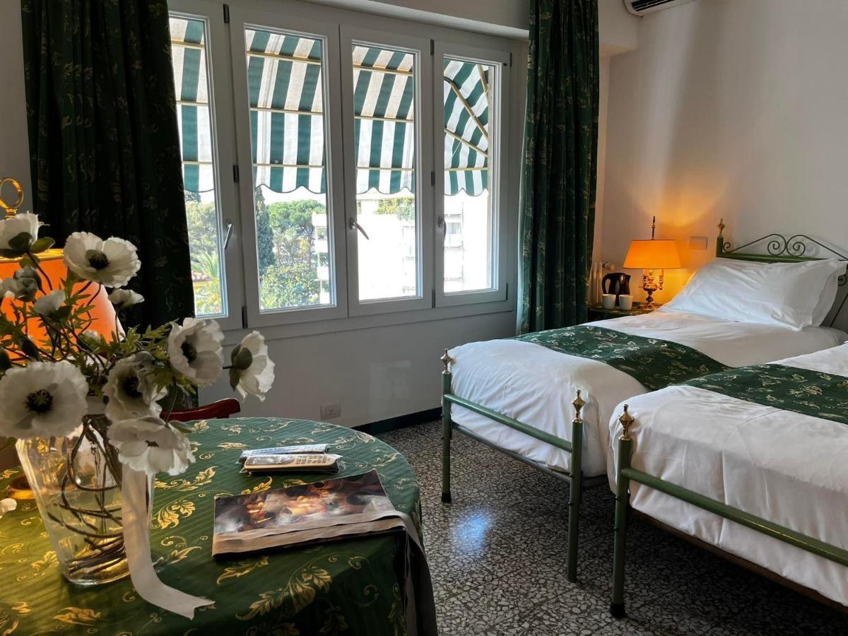 Hotel Eveline Portosole