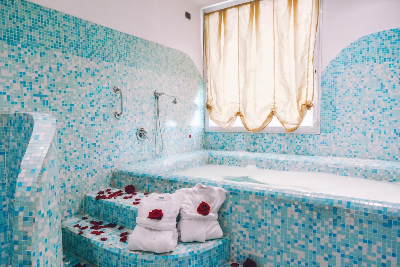Hotel Eveline Portosole 4*