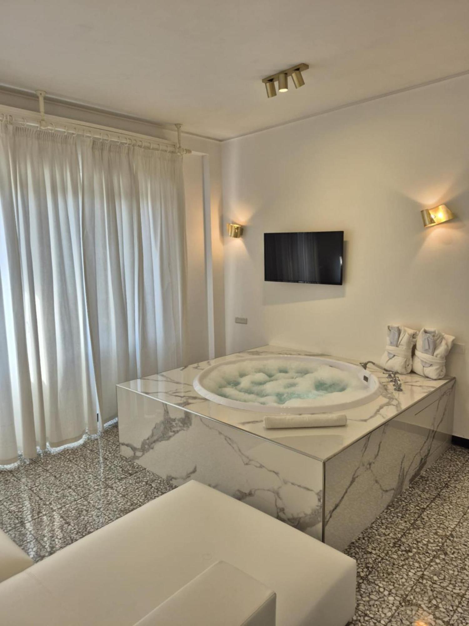 Hotel Eveline Portosole Sanremo