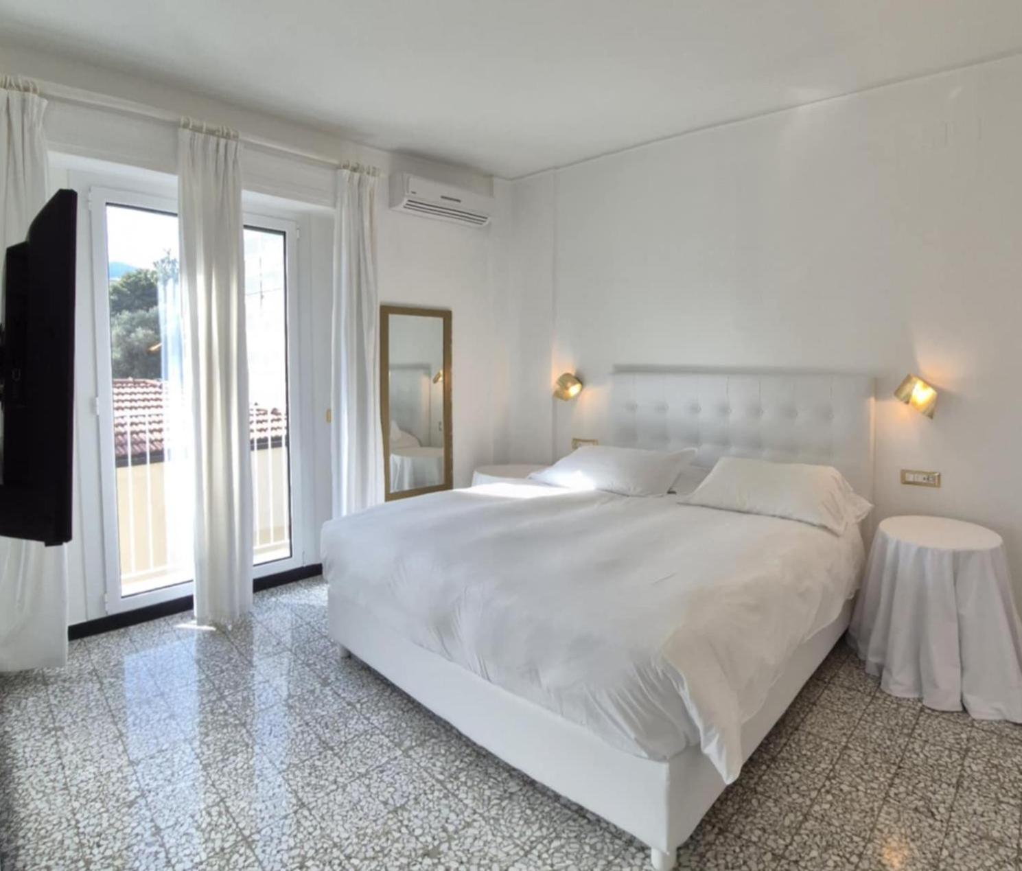 Hotel Eveline Portosole 4*